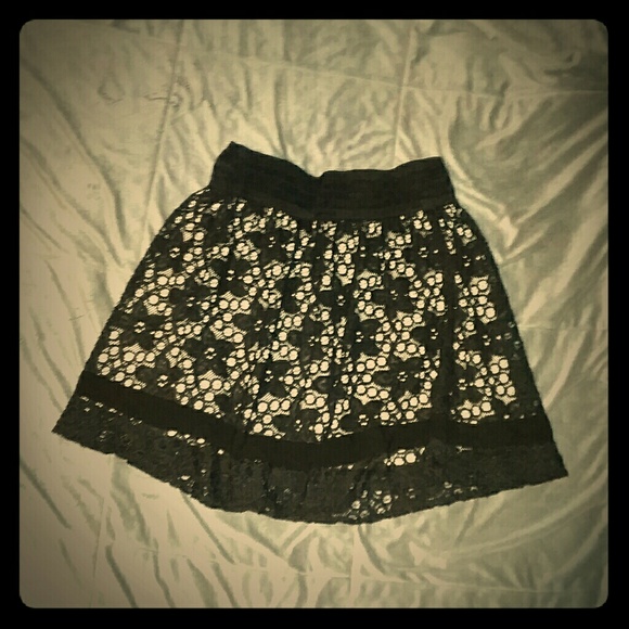 Joe Benbassett Dresses & Skirts - Joe Benbassett black and ivory floral skirt